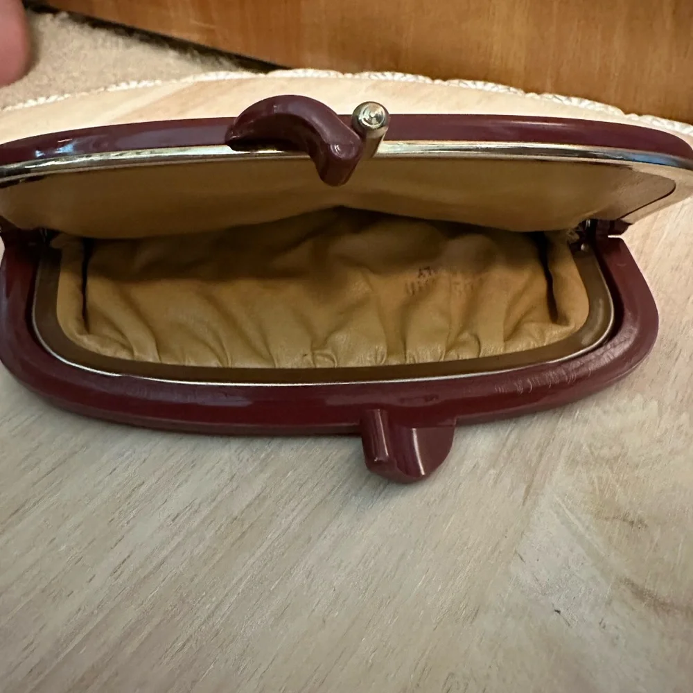 Vintage burgundy suede Nordstrom clutch made In Italy - Picture 2 of 5